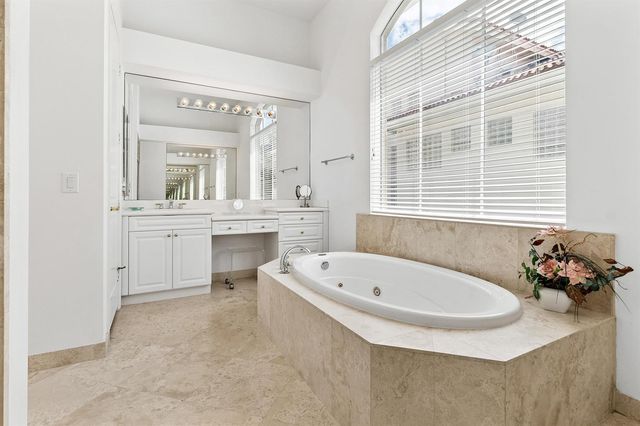 8102 Valhalla Drive, Delray Beach, FL 33446