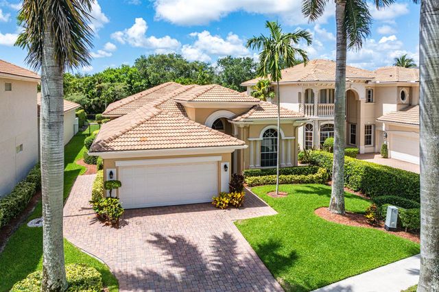 8102 Valhalla Drive, Delray Beach, FL 33446