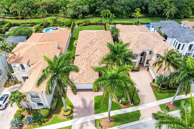 8102 Valhalla Drive, Delray Beach, FL 33446