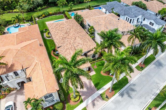 8102 Valhalla Drive, Delray Beach, FL 33446