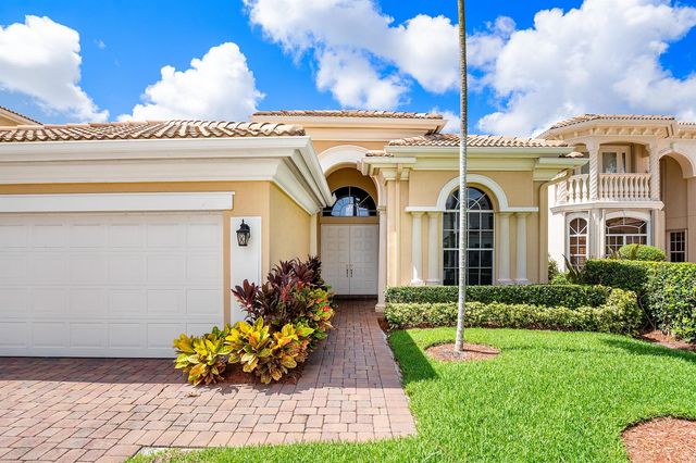 8102 Valhalla Drive, Delray Beach, FL 33446