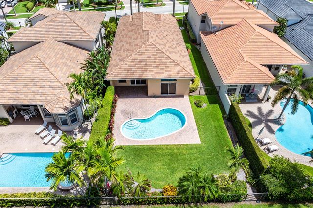 8102 Valhalla Drive, Delray Beach, FL 33446