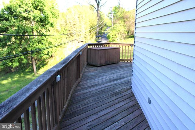 43 S GRIMS MILL RD, Boyertown, PA 19512
