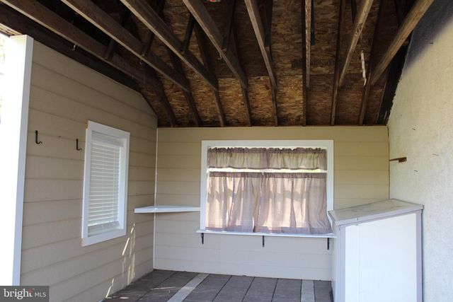 43 S GRIMS MILL RD, Boyertown, PA 19512