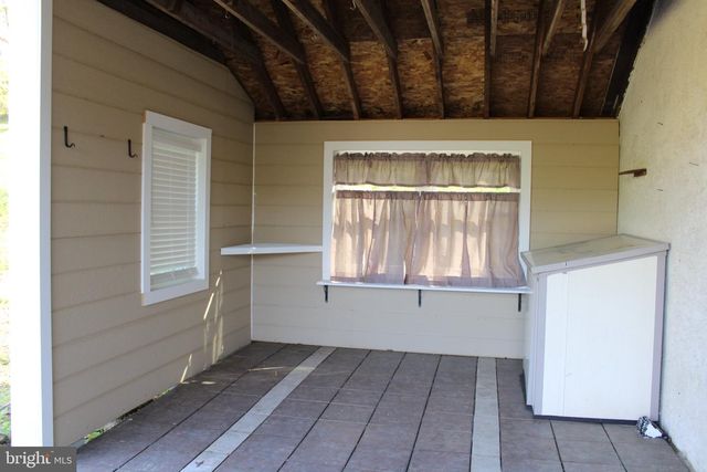 43 S GRIMS MILL RD, Boyertown, PA 19512