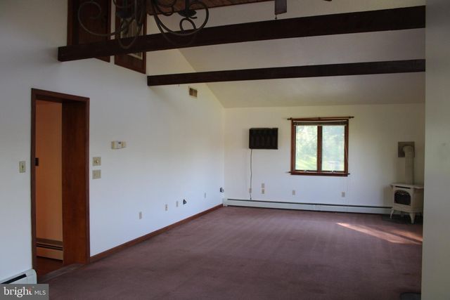 43 S GRIMS MILL RD, Boyertown, PA 19512