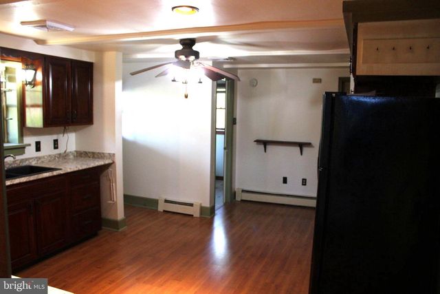 43 S GRIMS MILL RD, Boyertown, PA 19512