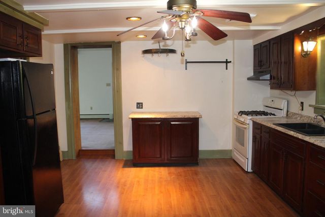 43 S GRIMS MILL RD, Boyertown, PA 19512
