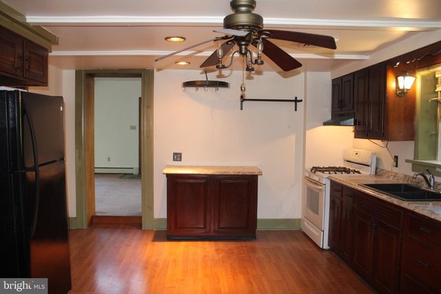 43 S GRIMS MILL RD, Boyertown, PA 19512
