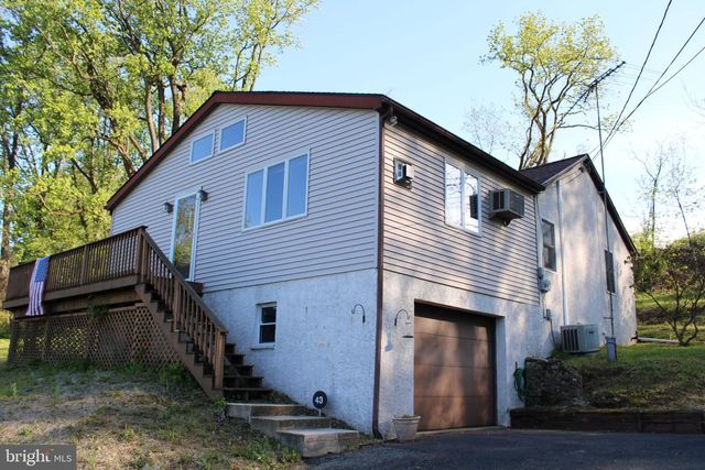 43 S GRIMS MILL RD, Boyertown, PA 19512