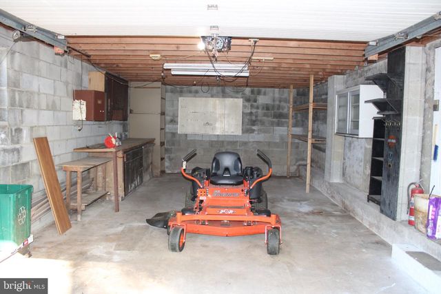 43 S GRIMS MILL RD, Boyertown, PA 19512
