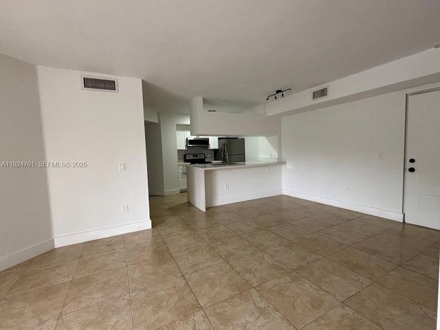 410 S Park Rd 207, Hollywood, FL 33021