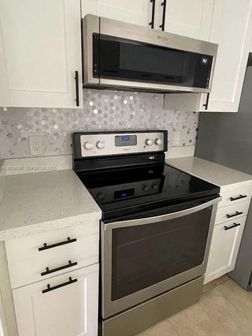 410 S Park Rd 207, Hollywood, FL 33021