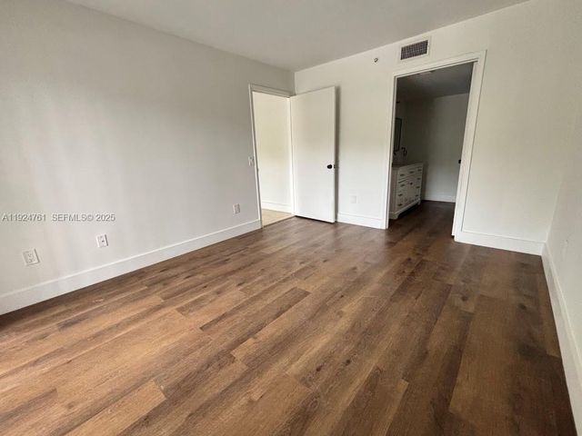 410 S Park Rd 207, Hollywood, FL 33021