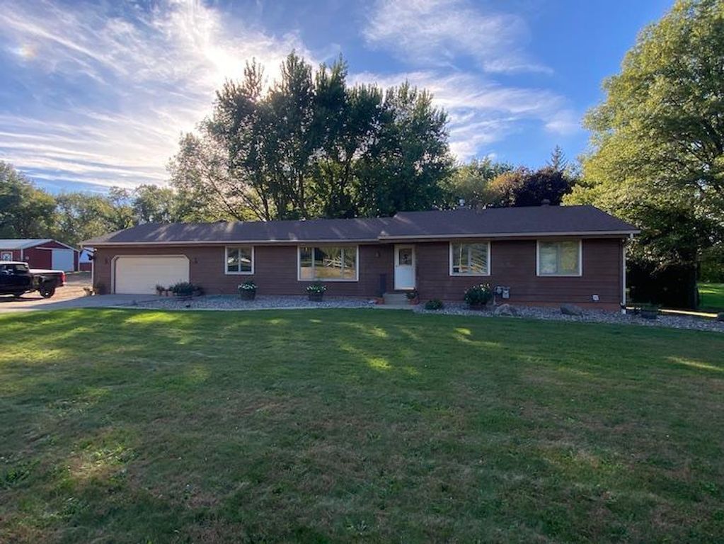 18136 Yorkshire Avenue, Spring Lake Twp, MN 55372