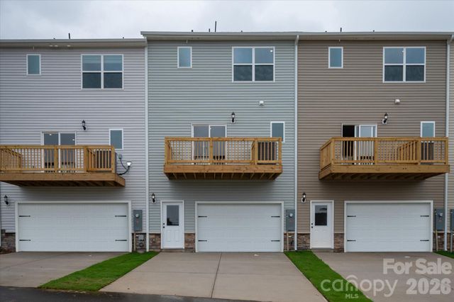 1968 W Davidson Avenue, Gastonia, NC 28052