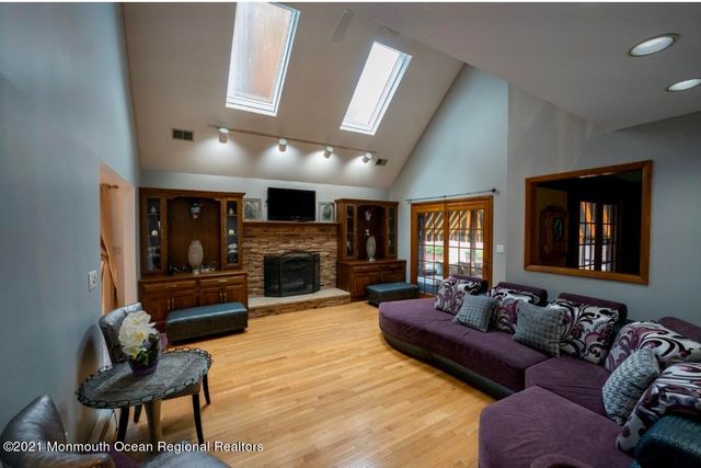 1706 Fanwood Street, Oakhurst, NJ 07755