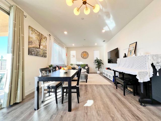 10408 Cello Way, Elk Grove, CA 95757