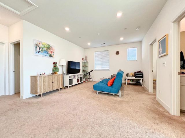 10408 Cello Way, Elk Grove, CA 95757