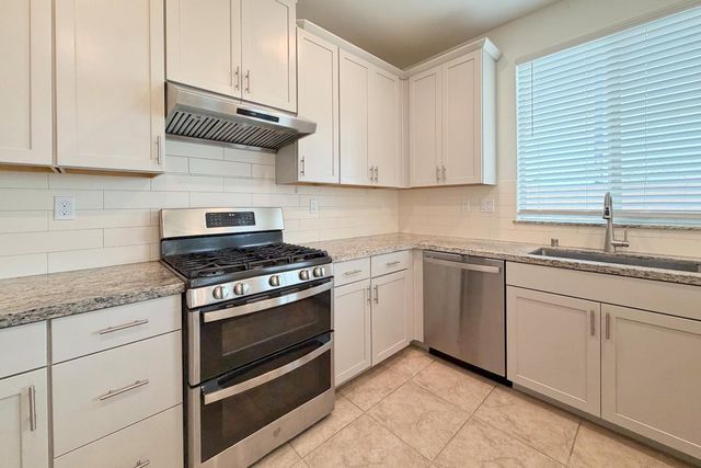 10408 Cello Way, Elk Grove, CA 95757