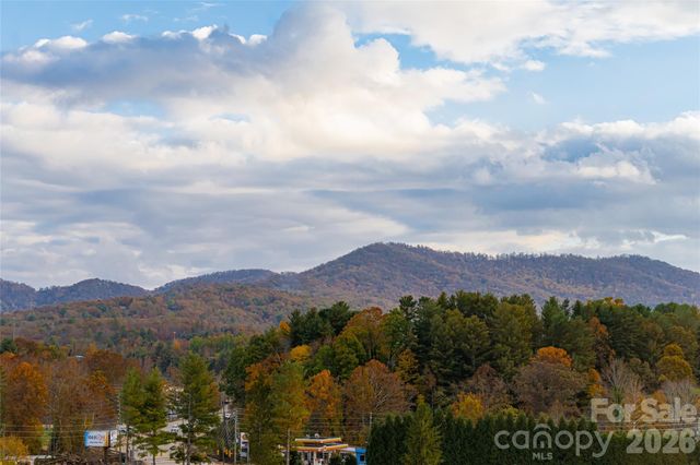 249 Fairway Drive, Asheville, NC 28805
