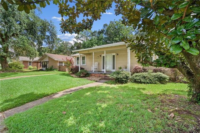 25 W Chadwick Drive, Mobile, AL 36606