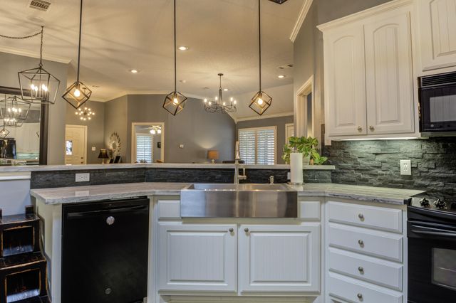 6005 83rd Street, Lubbock, TX 79424