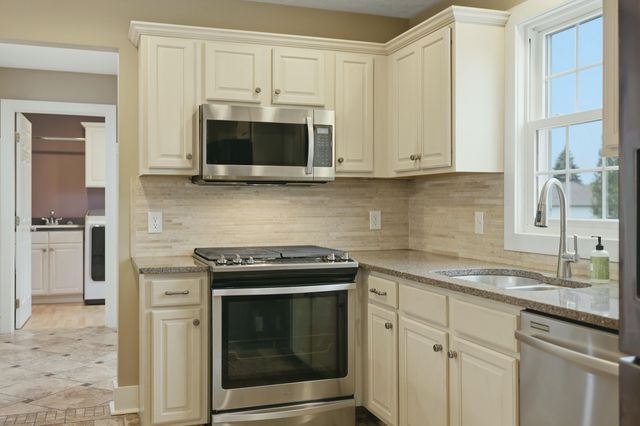 2485 Willow Ridge Drive, Georgetown Twp, MI 49428