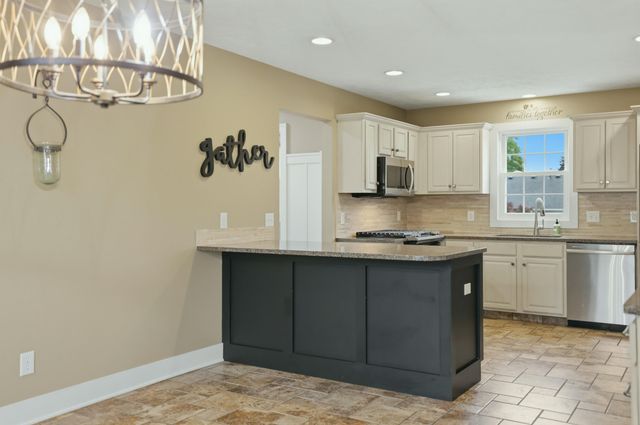 2485 Willow Ridge Drive, Georgetown Twp, MI 49428