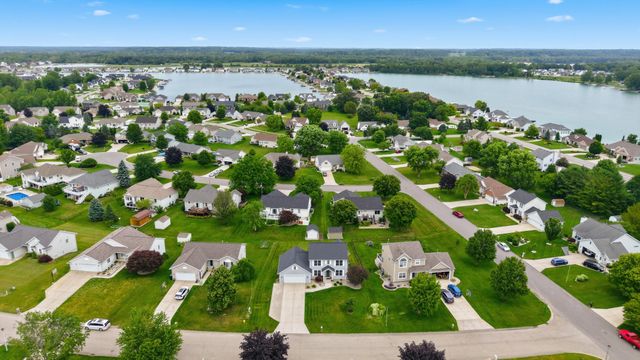2485 Willow Ridge Drive, Georgetown Twp, MI 49428