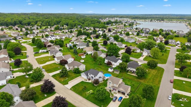 2485 Willow Ridge Drive, Georgetown Twp, MI 49428