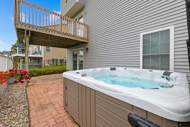 2485 Willow Ridge Drive, Georgetown Twp, MI 49428
