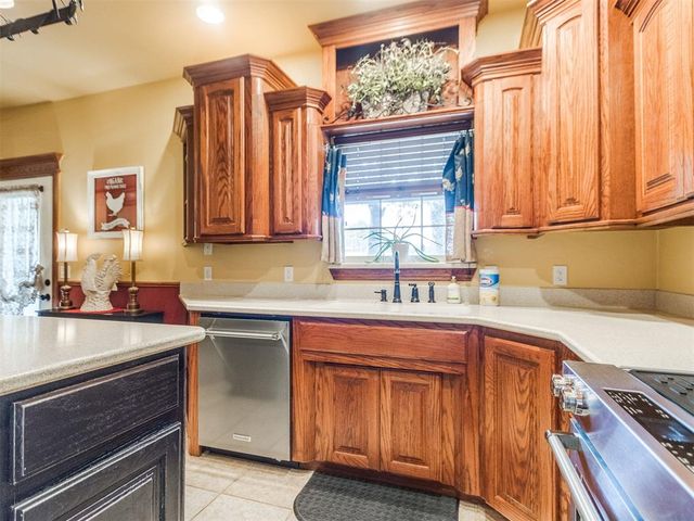 1927 Hackney Court, Blanchard, OK 73010