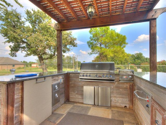 1927 Hackney Court, Blanchard, OK 73010