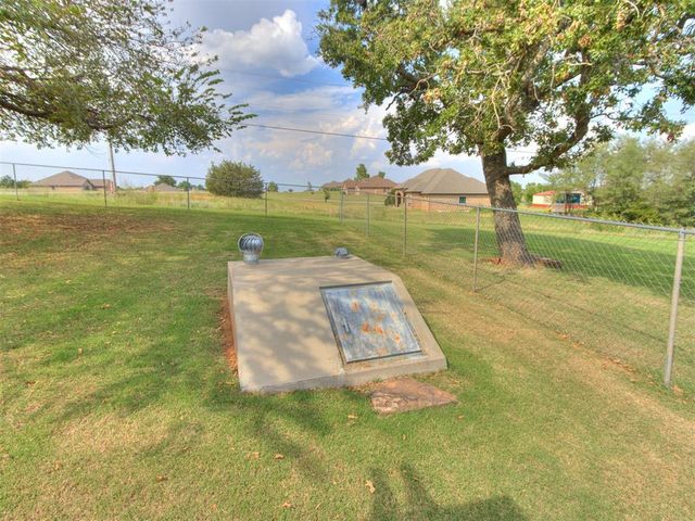 1927 Hackney Court, Blanchard, OK 73010