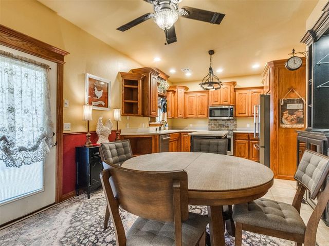 1927 Hackney Court, Blanchard, OK 73010