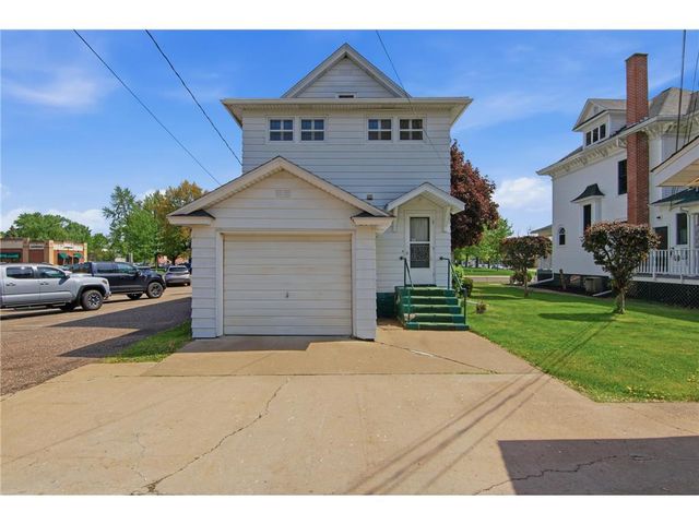 712 N Bridge Street, Chippewa Falls, WI 54729