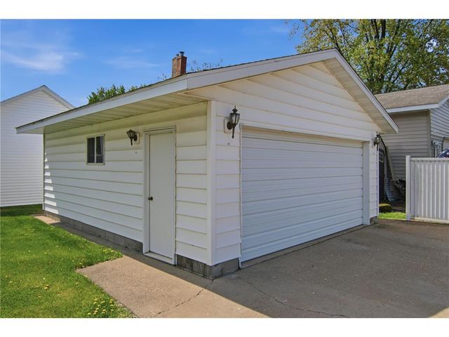712 N Bridge Street, Chippewa Falls, WI 54729