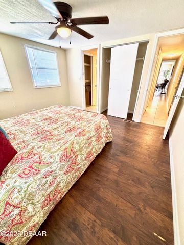 5216 Pineland Avenue, Port Orange, FL 32127