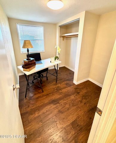 5216 Pineland Avenue, Port Orange, FL 32127