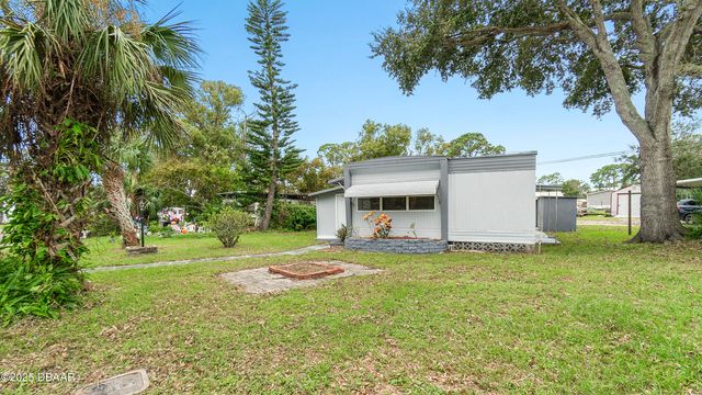 5216 Pineland Avenue, Port Orange, FL 32127