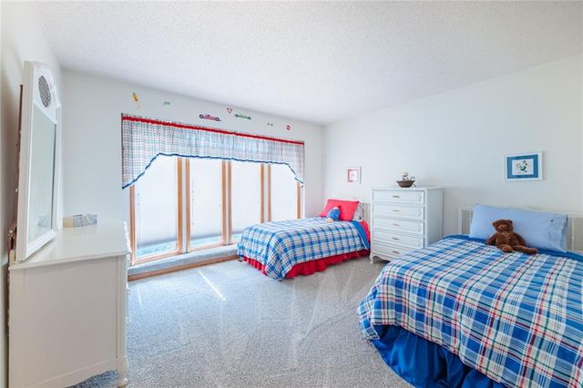 7000 N Agnes Street, Gladstone, MO 64119