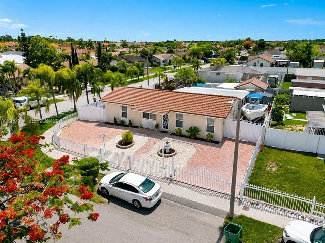 25305 SW 124 Court, Homestead, FL 33032