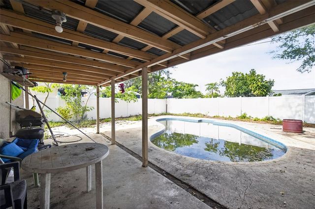 5603 S LYNWOOD AVENUE, Tampa, FL 33611