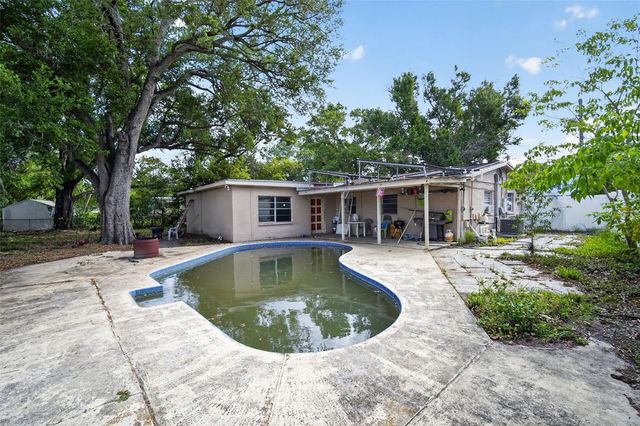 5603 S LYNWOOD AVENUE, Tampa, FL 33611