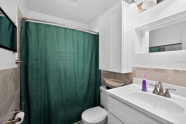 5603 S LYNWOOD AVENUE, Tampa, FL 33611