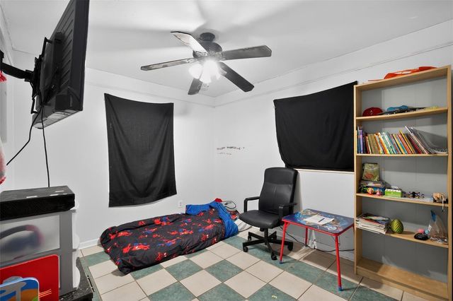 5603 S LYNWOOD AVENUE, Tampa, FL 33611