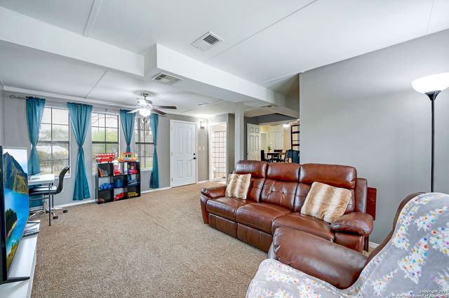 117 Lost Forest, Live Oak, TX 78233