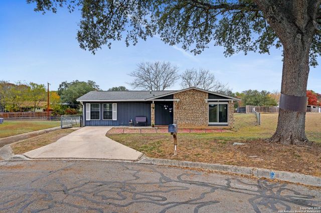 117 Lost Forest, Live Oak, TX 78233