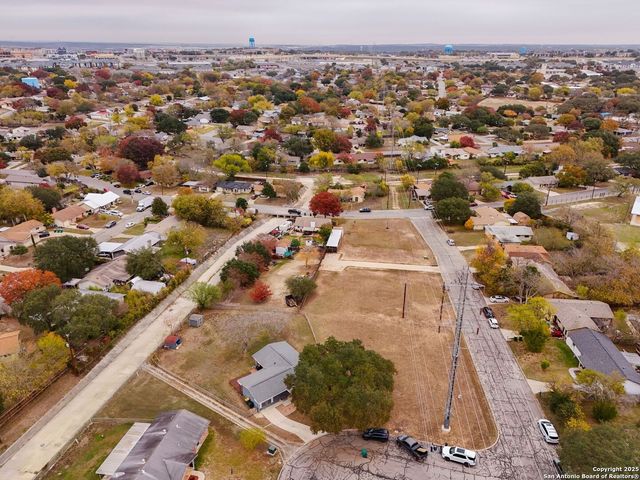 117 Lost Forest, Live Oak, TX 78233